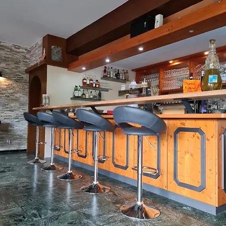 Schwarzwaldparkhotel 3* Лёффинген