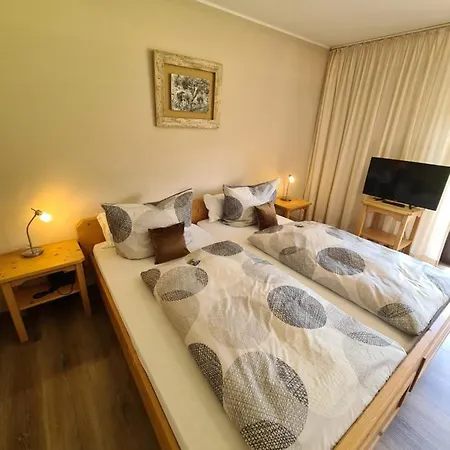 Отель Schwarzwaldparkhotel Лёффинген
